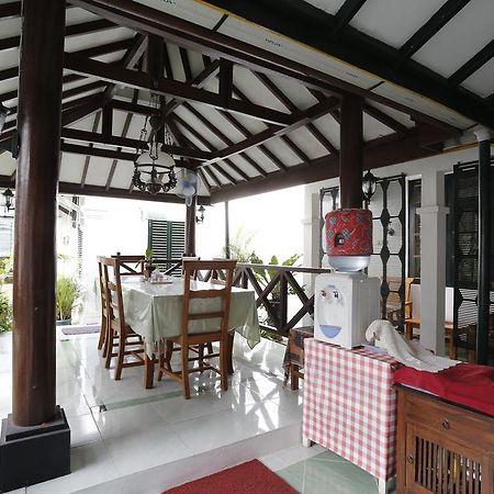 Hotel Reddoorz Near Adisucipto Airport Yogyakarta Exterior foto
