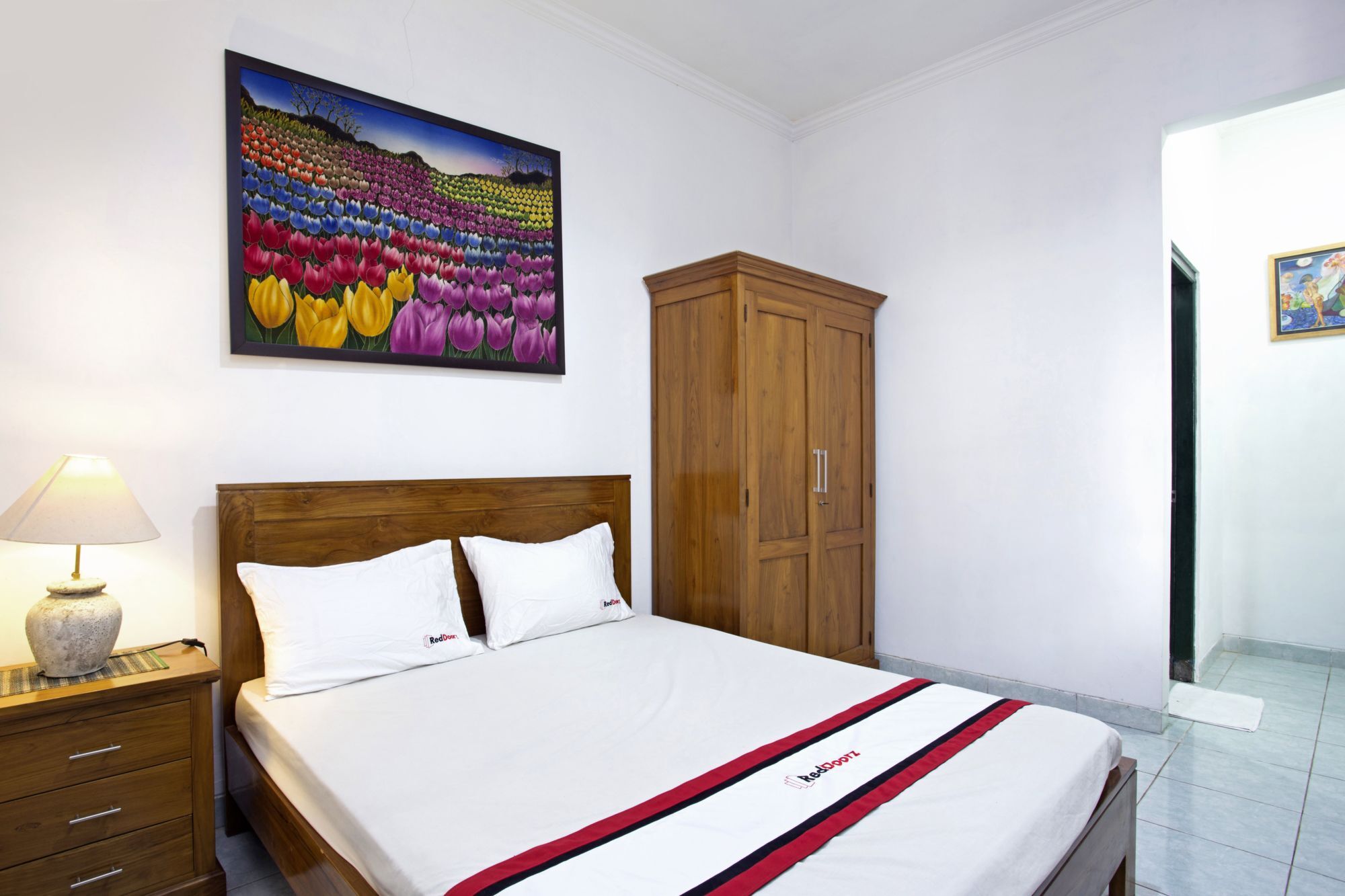 Hotel Reddoorz Near Adisucipto Airport Yogyakarta Exterior foto